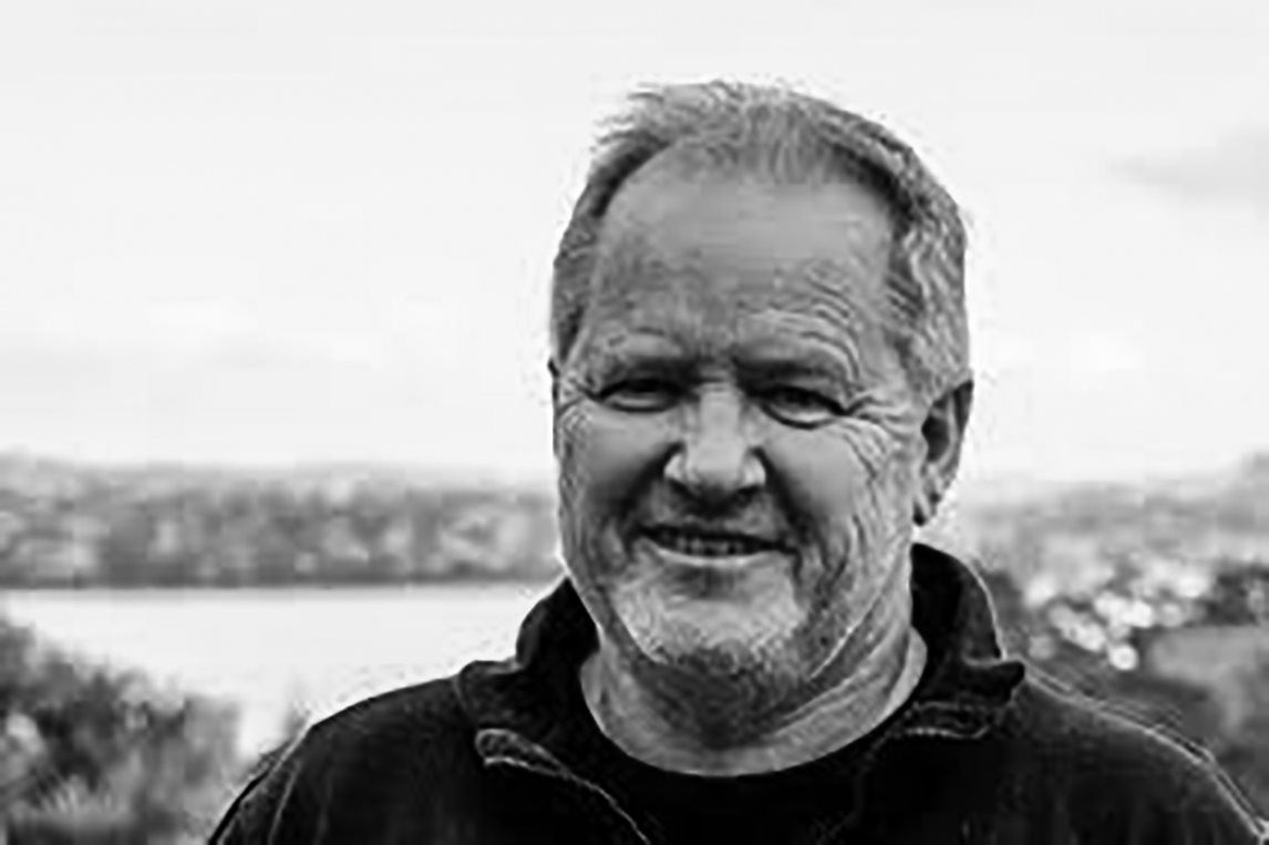 Brett Bakewell-White